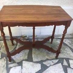 Side Table with Attractive Base in Very Good Condition