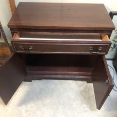 Mahogany Stand circa 1940 in Very Good Condition – Removable Glass on Top